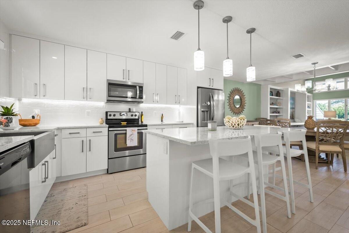 Dining room, Interior, Kitchen, Pendant Lights, Stainless Steel Appliances