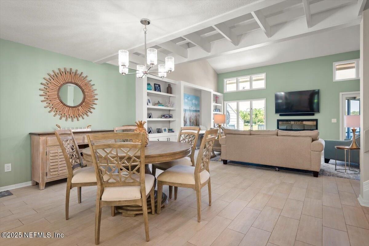 Chandelier, Dining room, Interior, Living room, Pendant Lights, Wood Texture Flooring