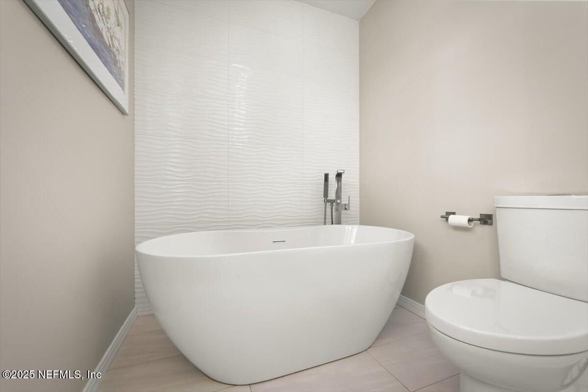 Bathroom, Free Standing Baths, Interior
