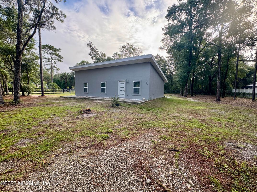 Backyard, Exterior