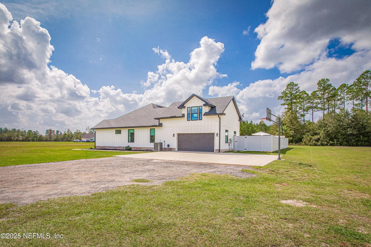 Backyard, Exterior