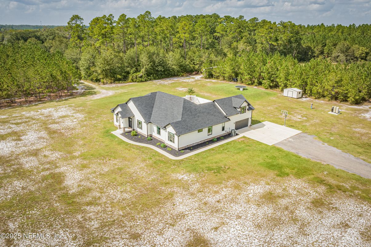 Exterior, Drone
