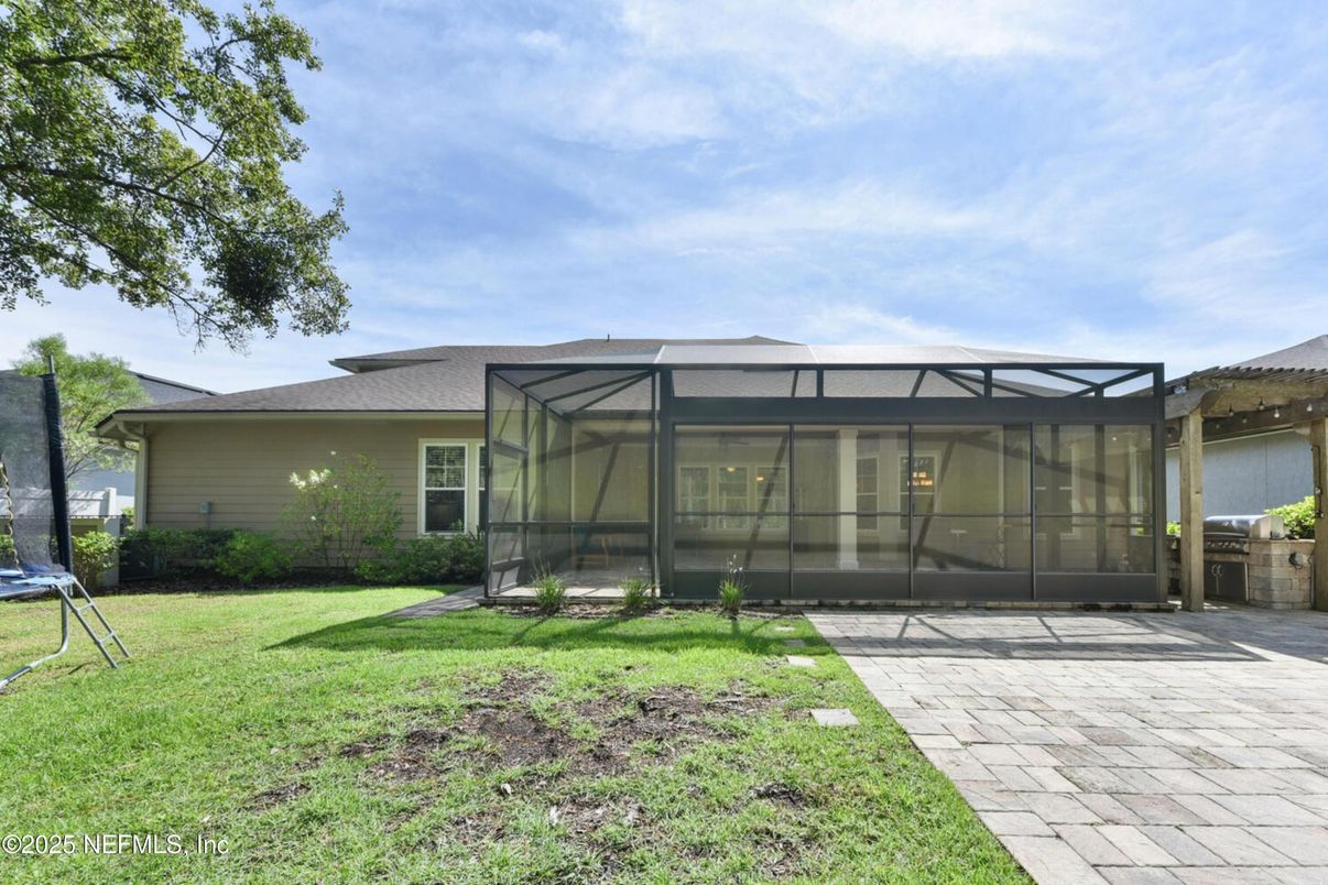 Backyard, Exterior