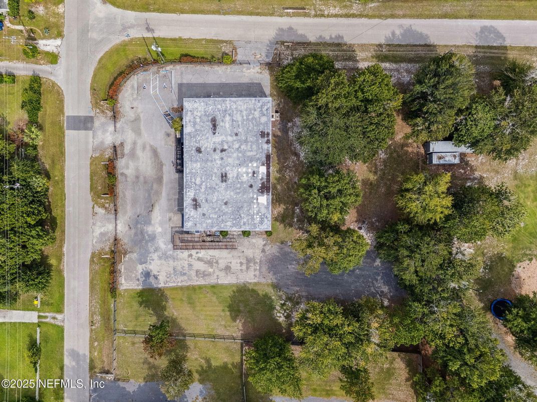 Exterior, Drone