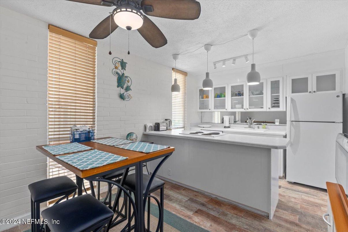 Dining room, Interior, Kitchen, Pendant Lights, Stone Walls, Wood Texture Flooring
