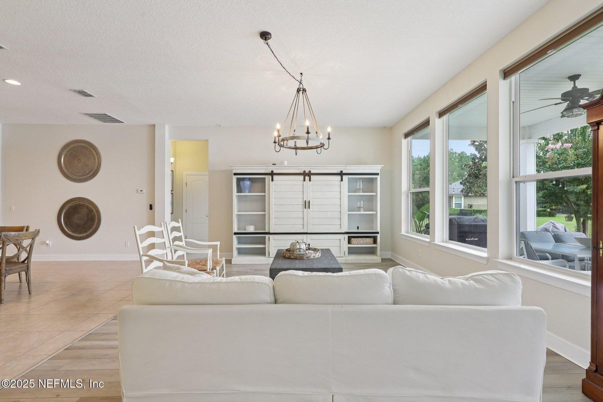 Chandelier, Dining room, Interior, Living room, Recessed Lighting, Wood Texture Flooring