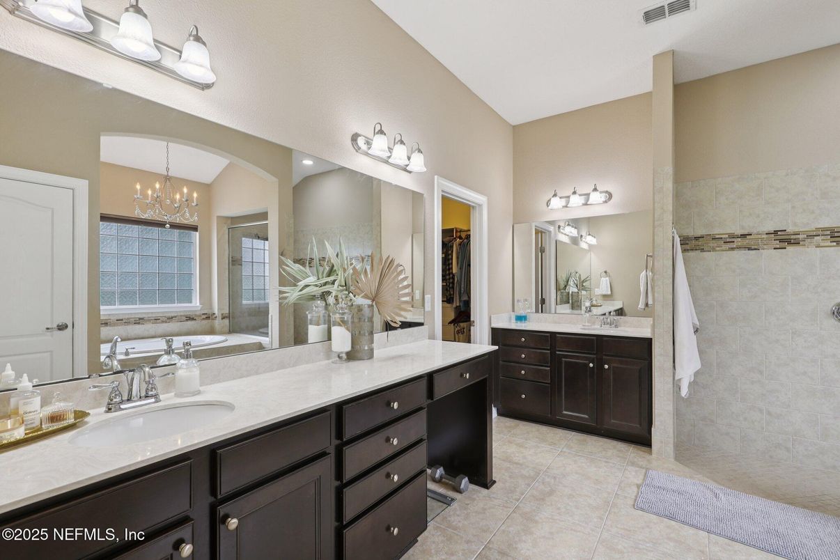 Bathroom, Dual Sink Vanities, Interior