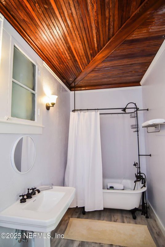Bathroom, Free Standing Baths, Interior, Wooden Beams, Wooden Ceilings, Wood Texture Flooring