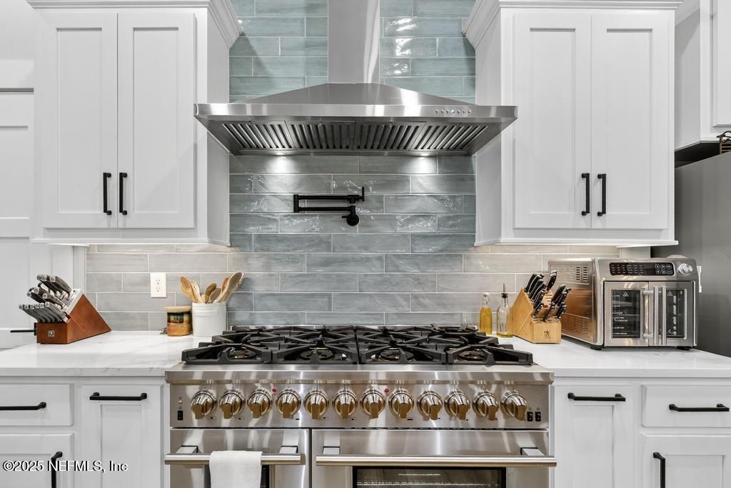 Interior, Kitchen, Stainless Steel Appliances