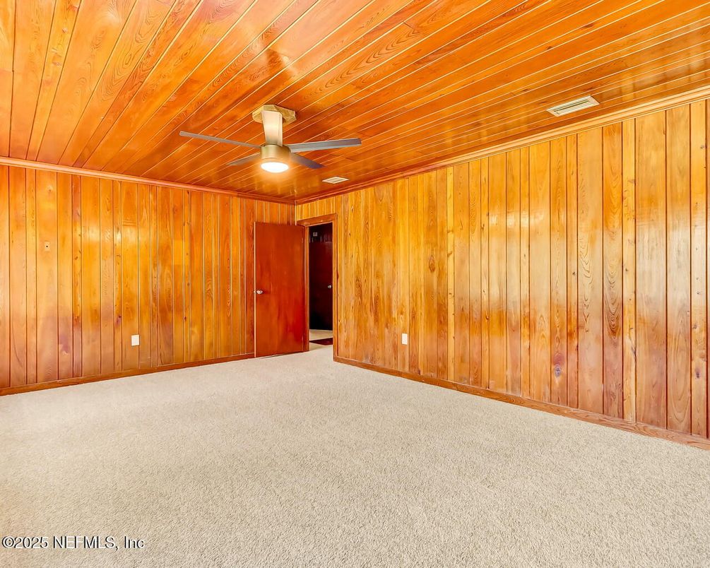 Empty room, Interior, Wooden Ceilings, Wooden Walls