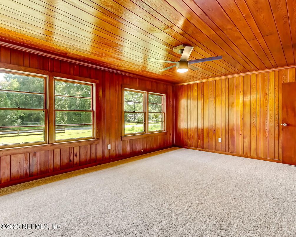 Empty room, Interior, Wooden Ceilings, Wooden Walls