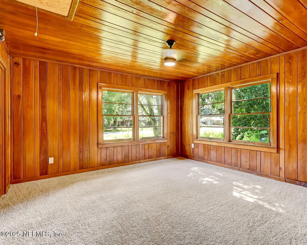 Empty room, Interior, Wooden Ceilings, Wooden Walls