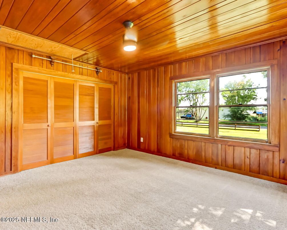 Empty room, Interior, Wooden Ceilings, Wooden Walls