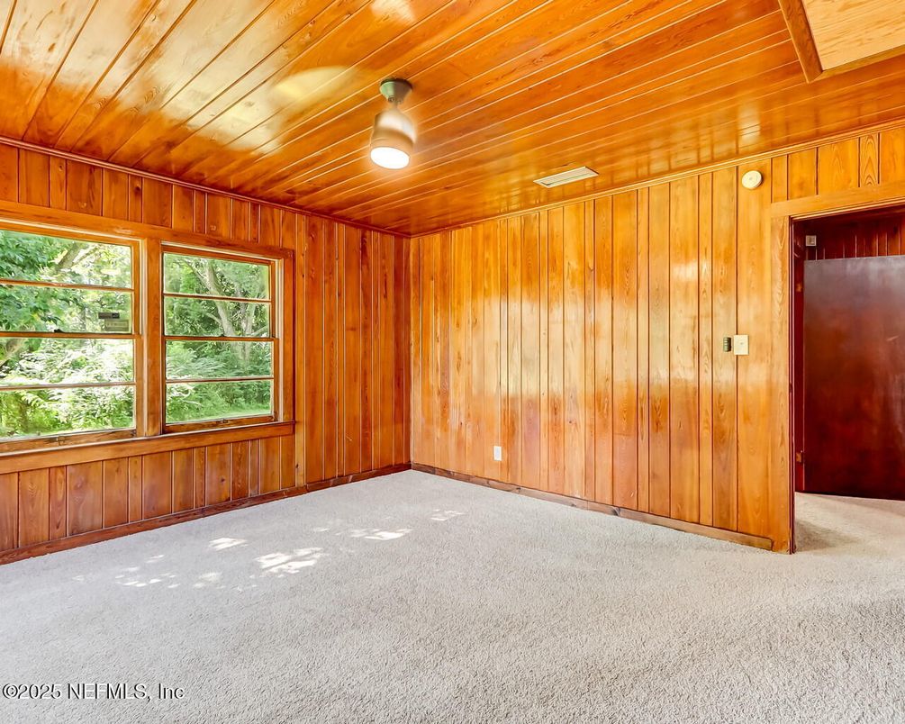 Empty room, Interior, Wooden Ceilings, Wooden Walls