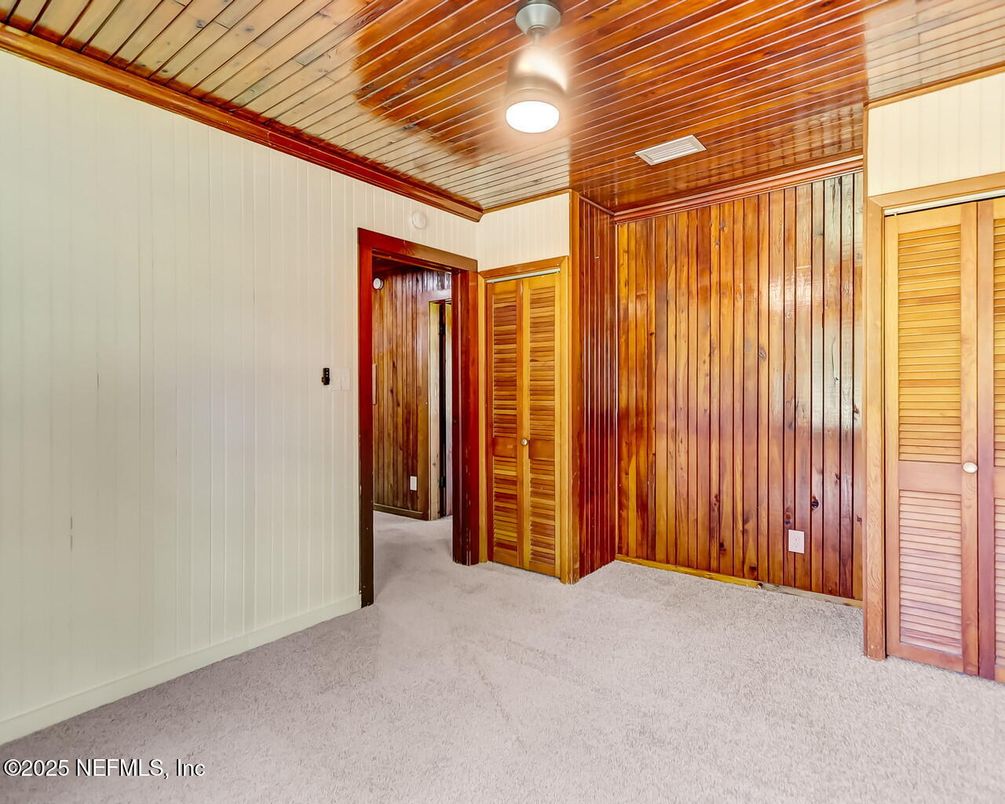 Empty room, Interior, Wooden Ceilings, Wooden Walls