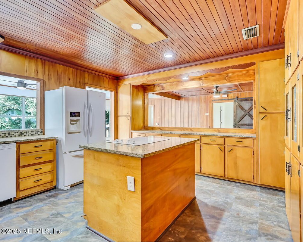 Interior, Kitchen, Recessed Lighting, Wooden Ceilings, Wooden Walls