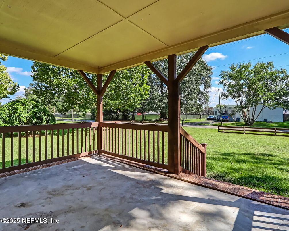 Backyard, Exterior