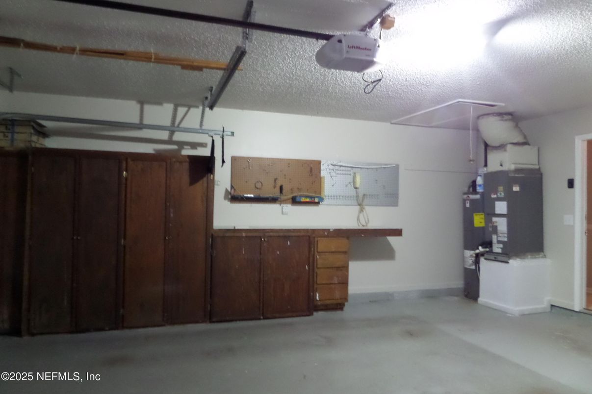 Garage, Interior