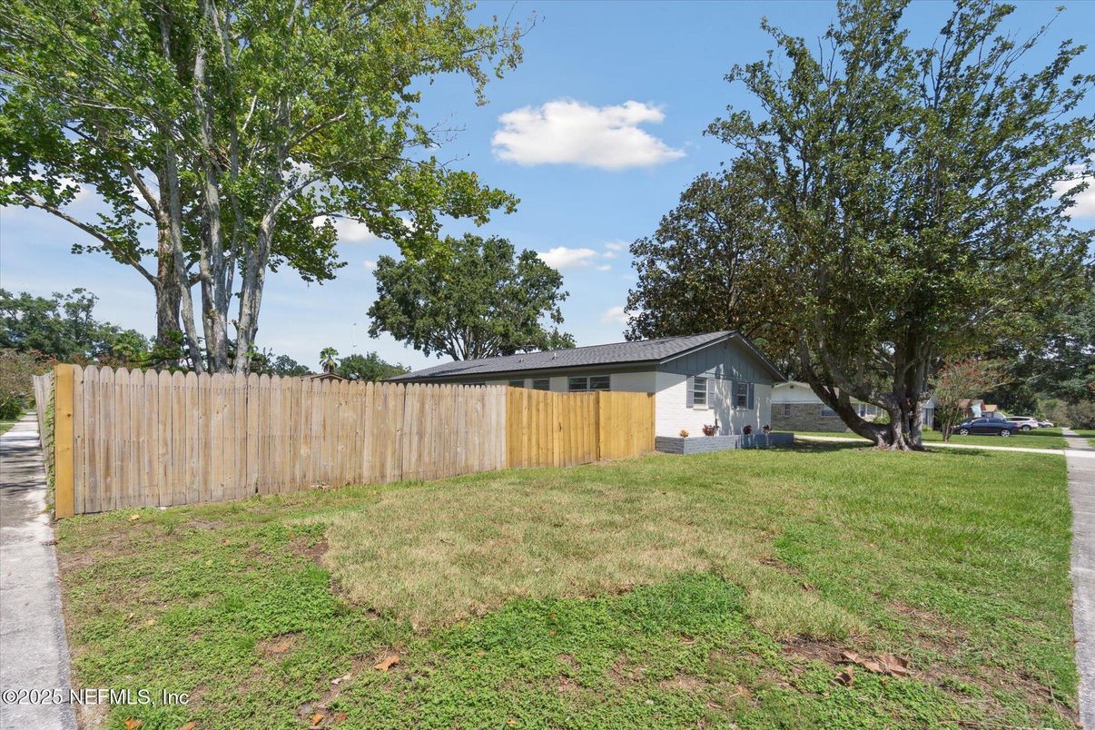 Backyard, Exterior