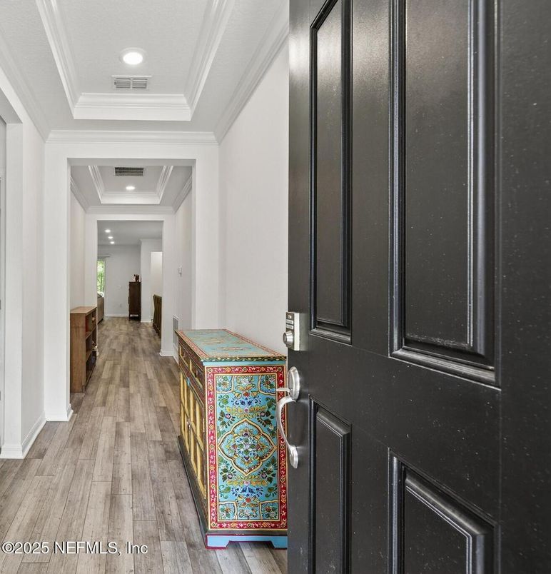Interior, Recessed Lighting, Wood Texture Flooring