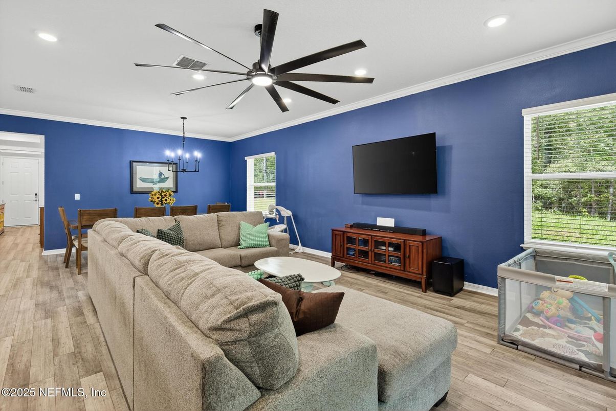 Dining room, Interior, Living room, Pendant Lights, Recessed Lighting, Wood Texture Flooring