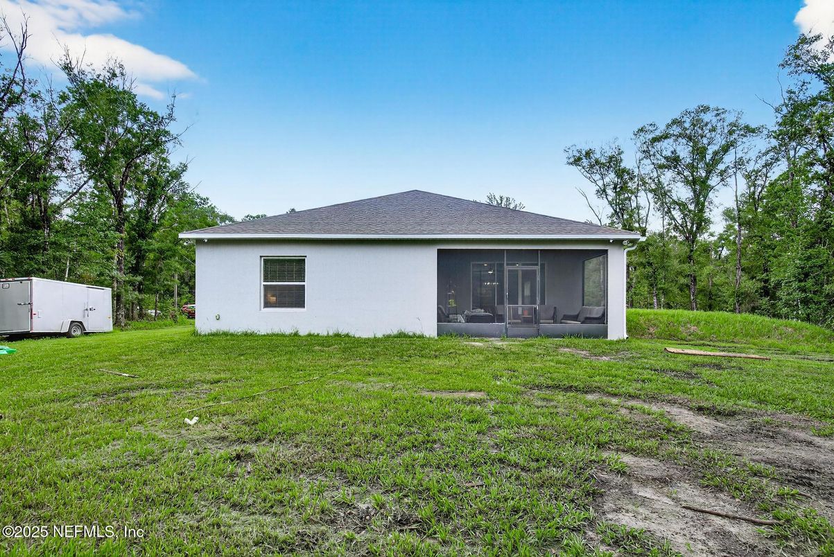 Backyard, Exterior