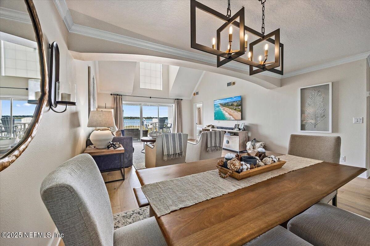 Chandelier, Dining room, Interior, Pendant Lights, Water, Wood Texture Flooring
