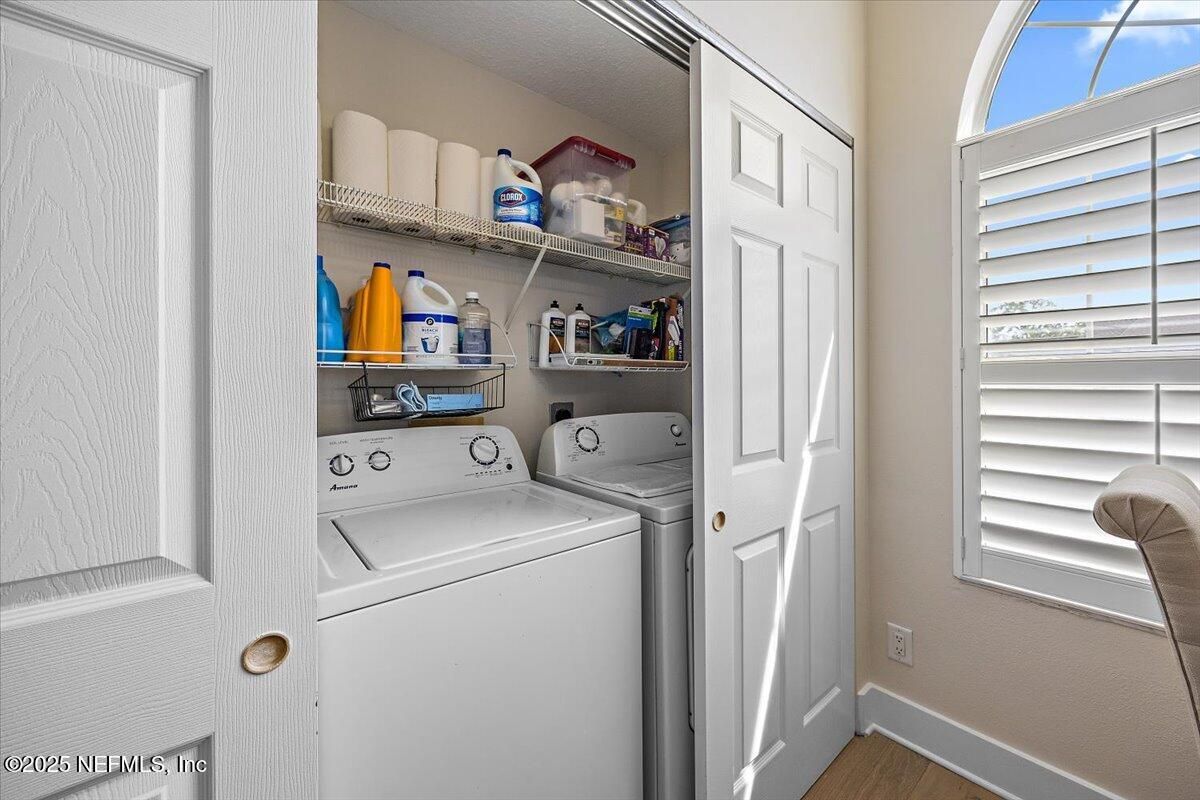 Interior, Utility Closets, Washer, Wood Texture Flooring