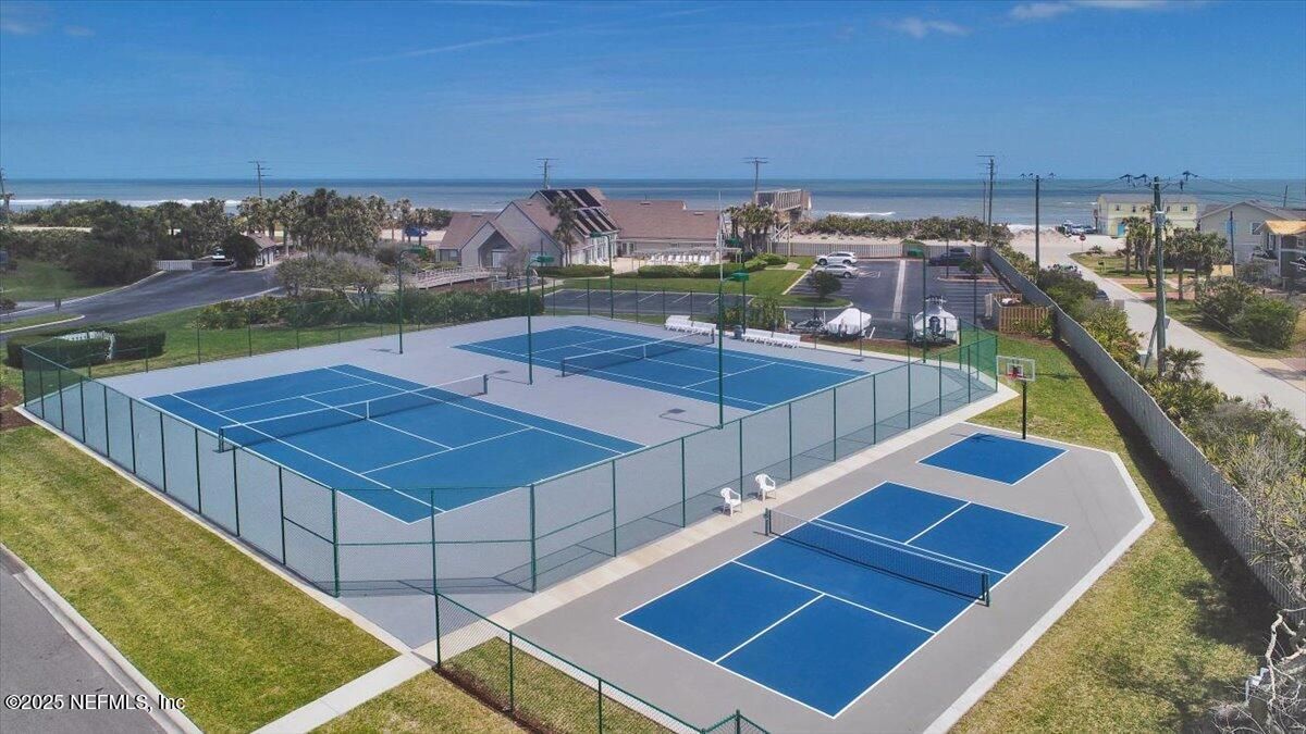 Exterior, Tennis Courts
