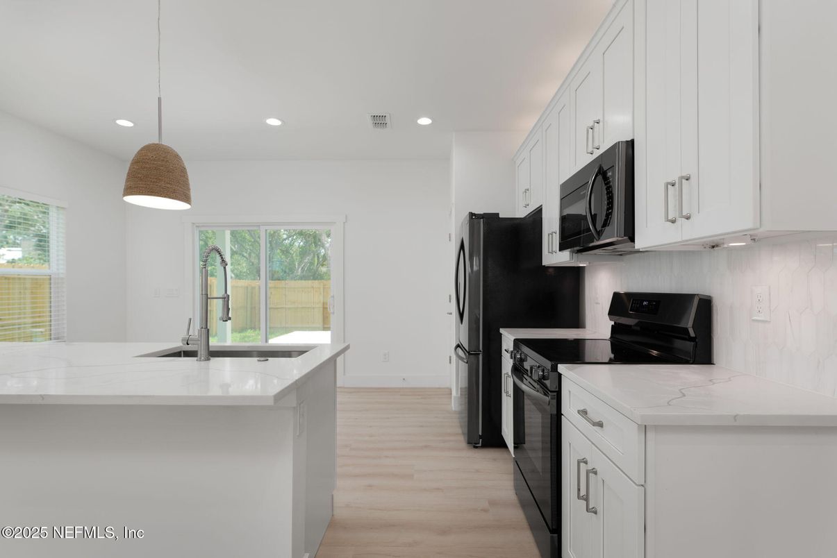 Interior, Kitchen, Pendant Lights, Recessed Lighting, Wood Texture Flooring