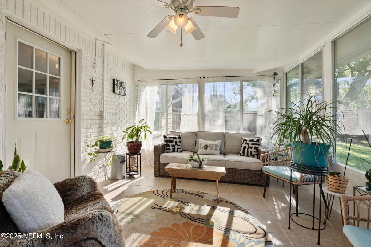 Interior, Living room, Stone Walls, Sun Room