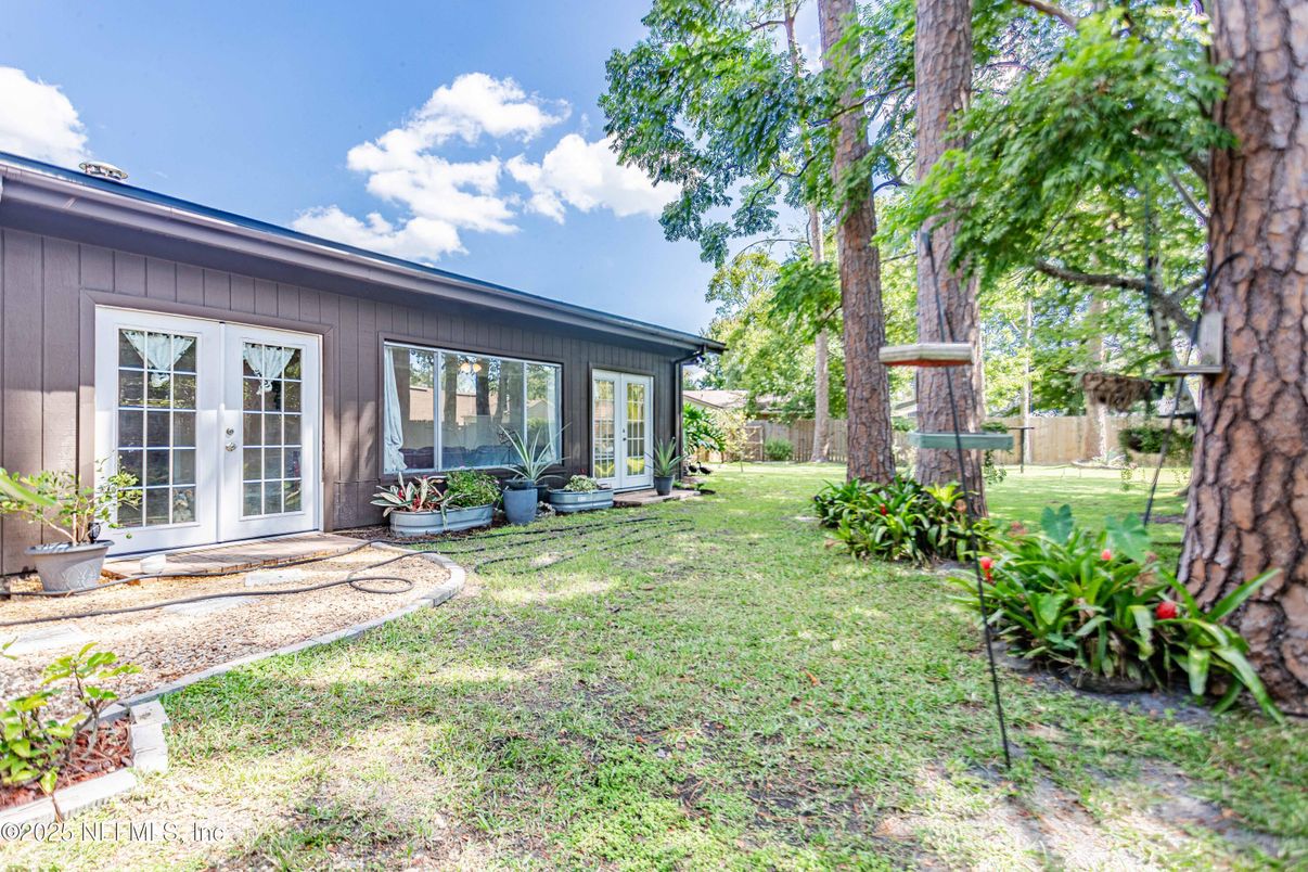 Backyard, Exterior