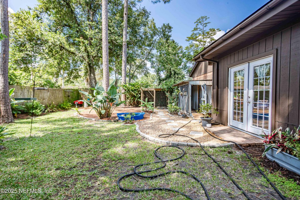Backyard, Exterior