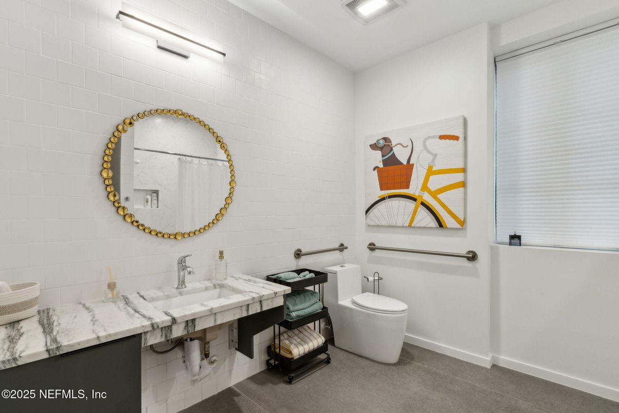 Bathroom, Dual Sink Vanities, Interior