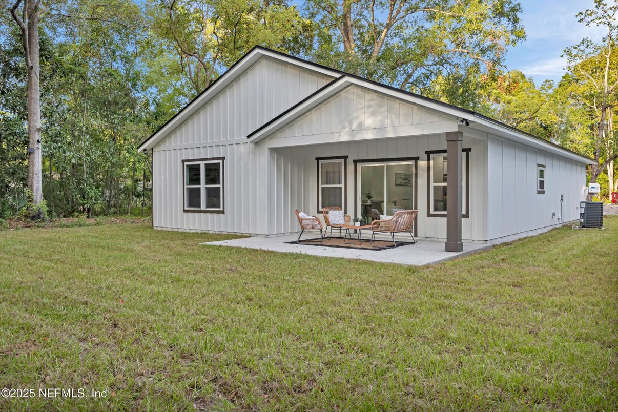 Backyard, Exterior