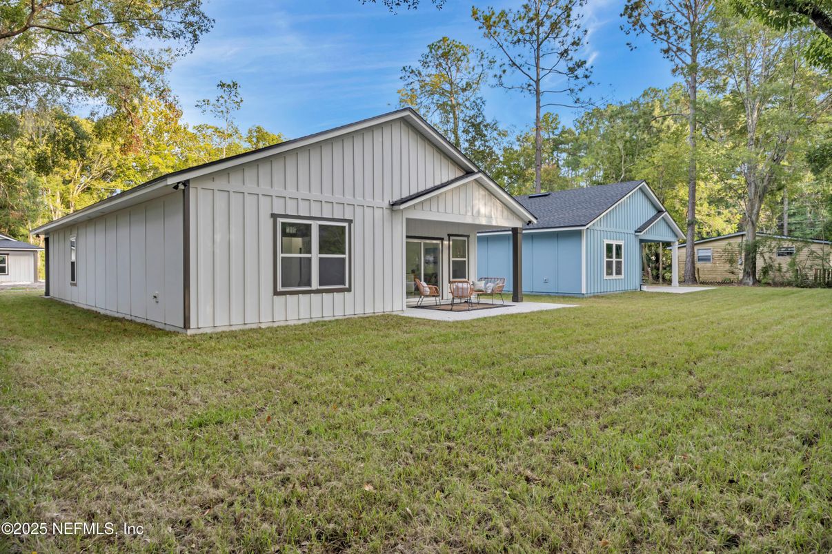 Backyard, Exterior