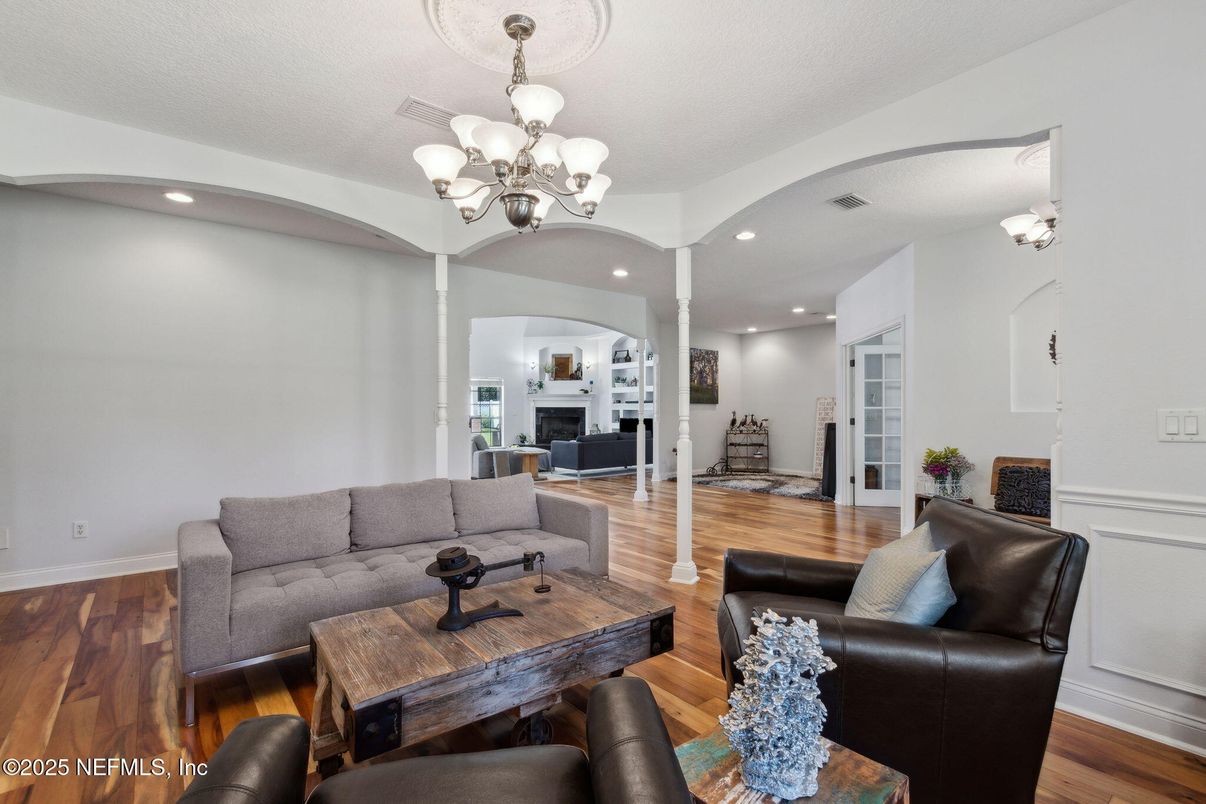 Chandelier, Interior, Living room, Recessed Lighting, Wood Texture Flooring