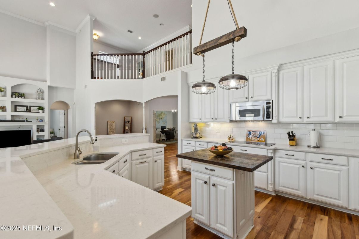 Interior, Kitchen, Pendant Lights, Recessed Lighting, Wood Texture Flooring
