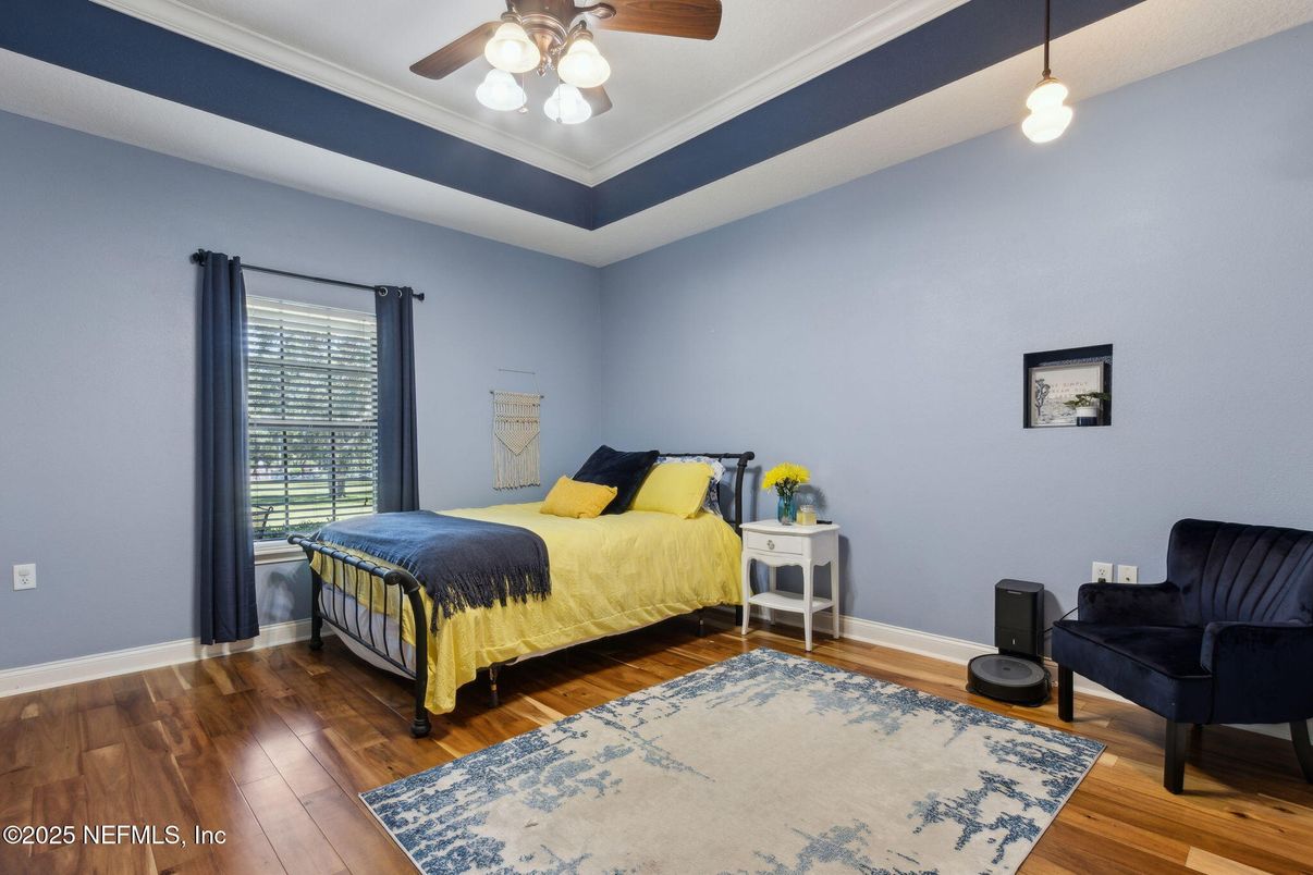 Bedroom, Interior, Pendant Lights, Wood Texture Flooring