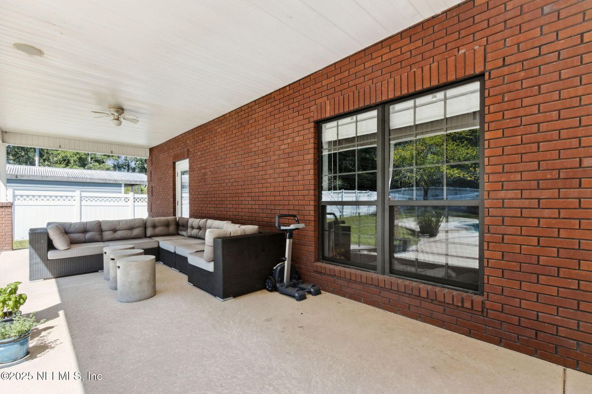 Fitness Equipment, Interior, Living room, Stone Walls