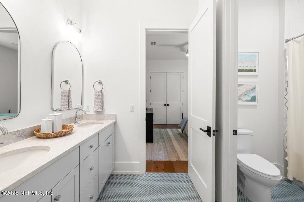 Bathroom, Dual Sink Vanities, Interior, Wood Texture Flooring