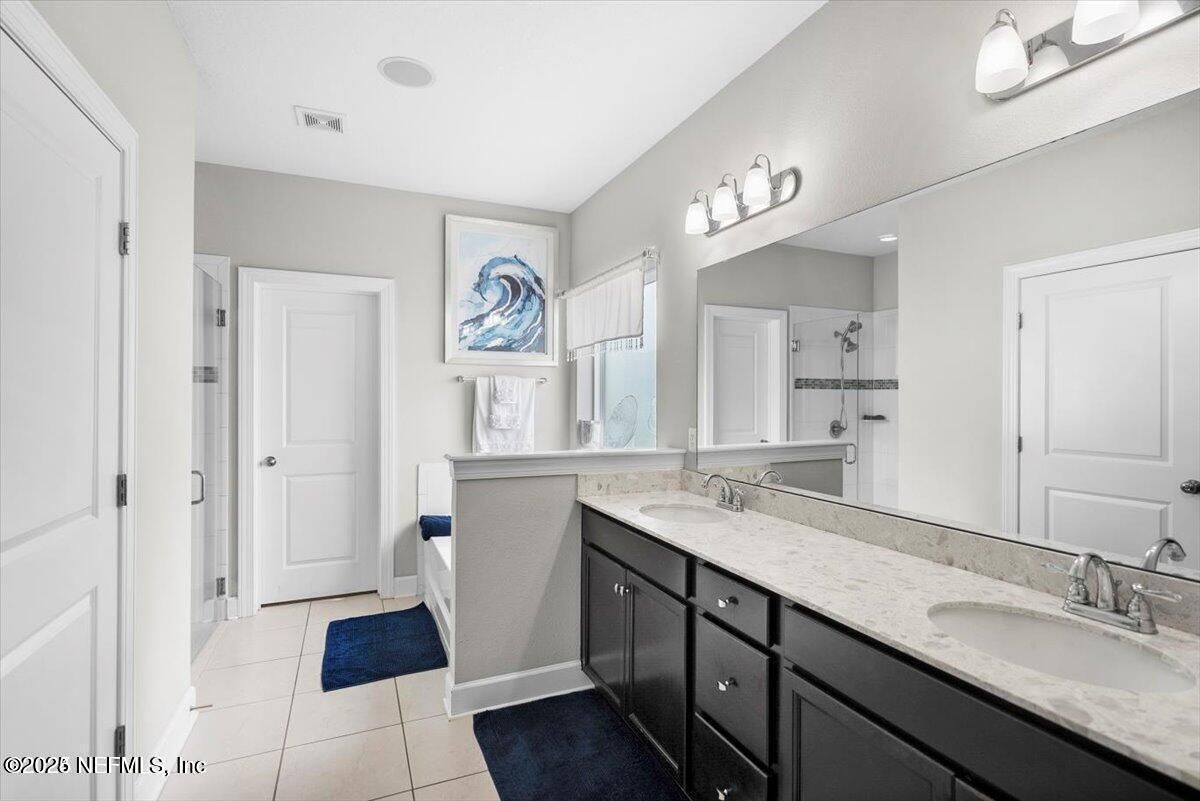 Bathroom, Dual Sink Vanities, Interior