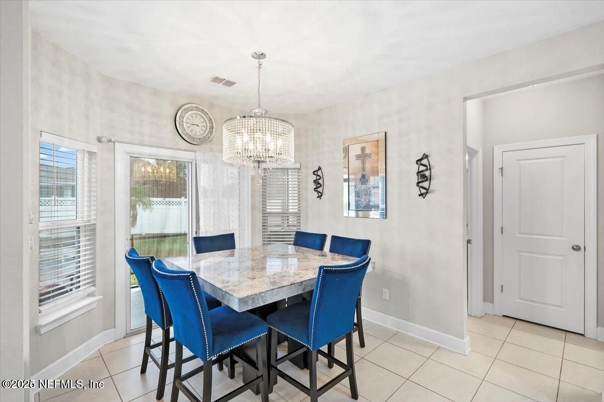 Chandelier, Dining room, Interior