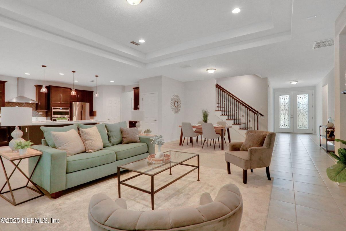 Dining room, Interior, Kitchen, Living room, Pendant Lights, Recessed Lighting, Stainless Steel Appliances