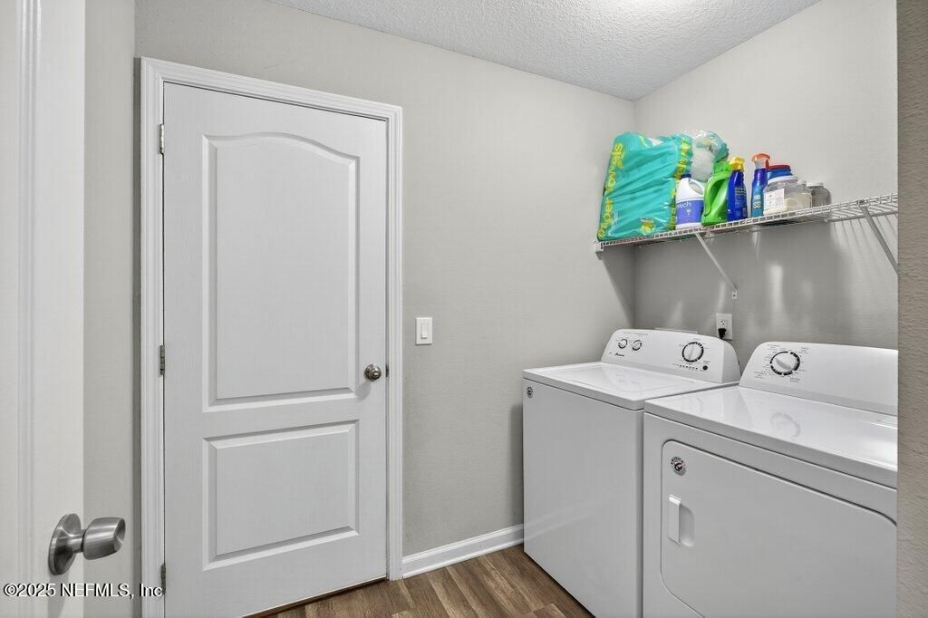Interior, Washer, Wood Texture Flooring