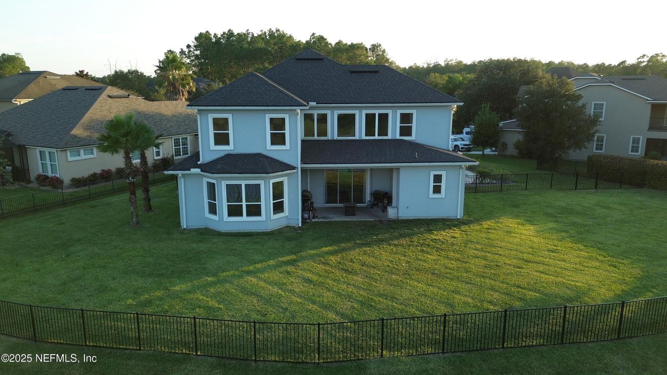 Backyard, Exterior, Facade, Queen Anne Victorian