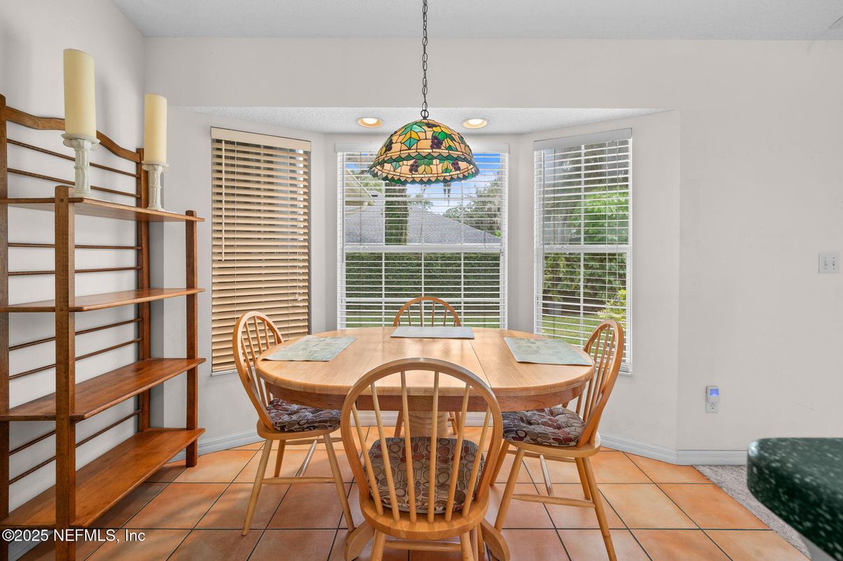 Dining room, Interior, Pendant Lights, Recessed Lighting