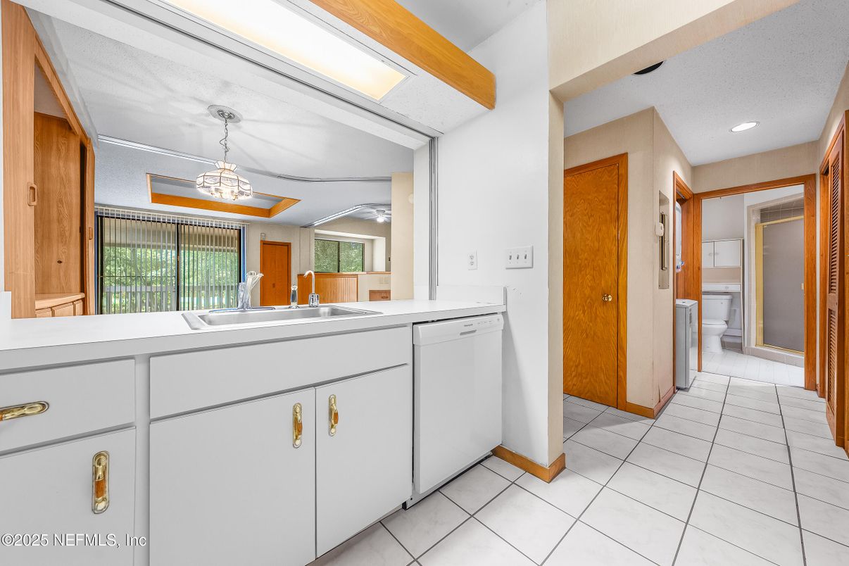 Interior, Kitchen, Pendant Lights, Recessed Lighting