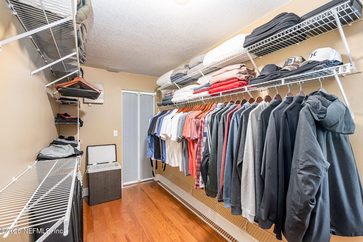 Interior, Walk-in Closets, Wood Texture Flooring