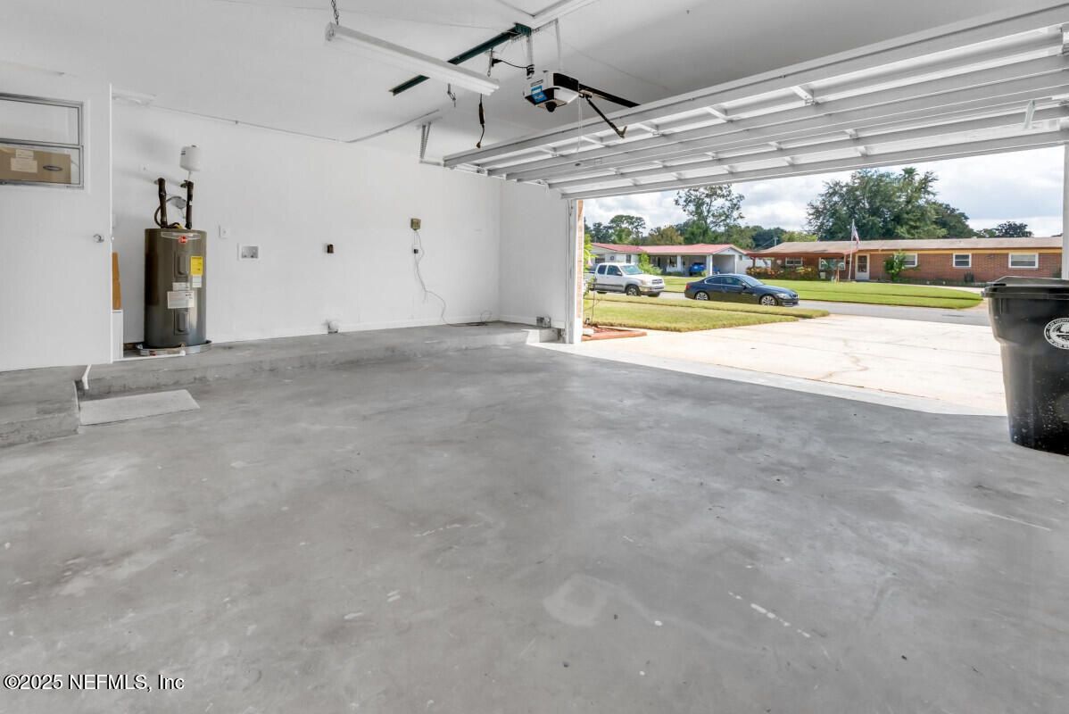 Garage, Interior